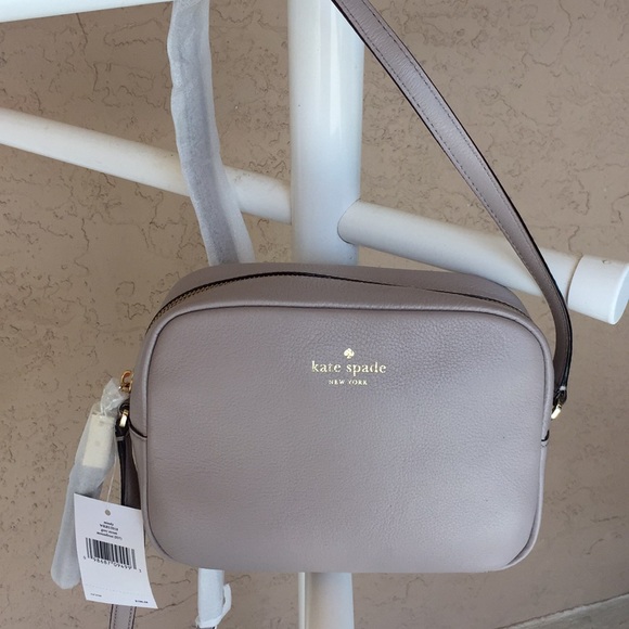kate spade Handbags - NWT Kate Spade Mindy camera bag in Moussfrost